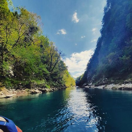 Готель Rafting Kamp Brijeg Kruzac Екстер'єр фото