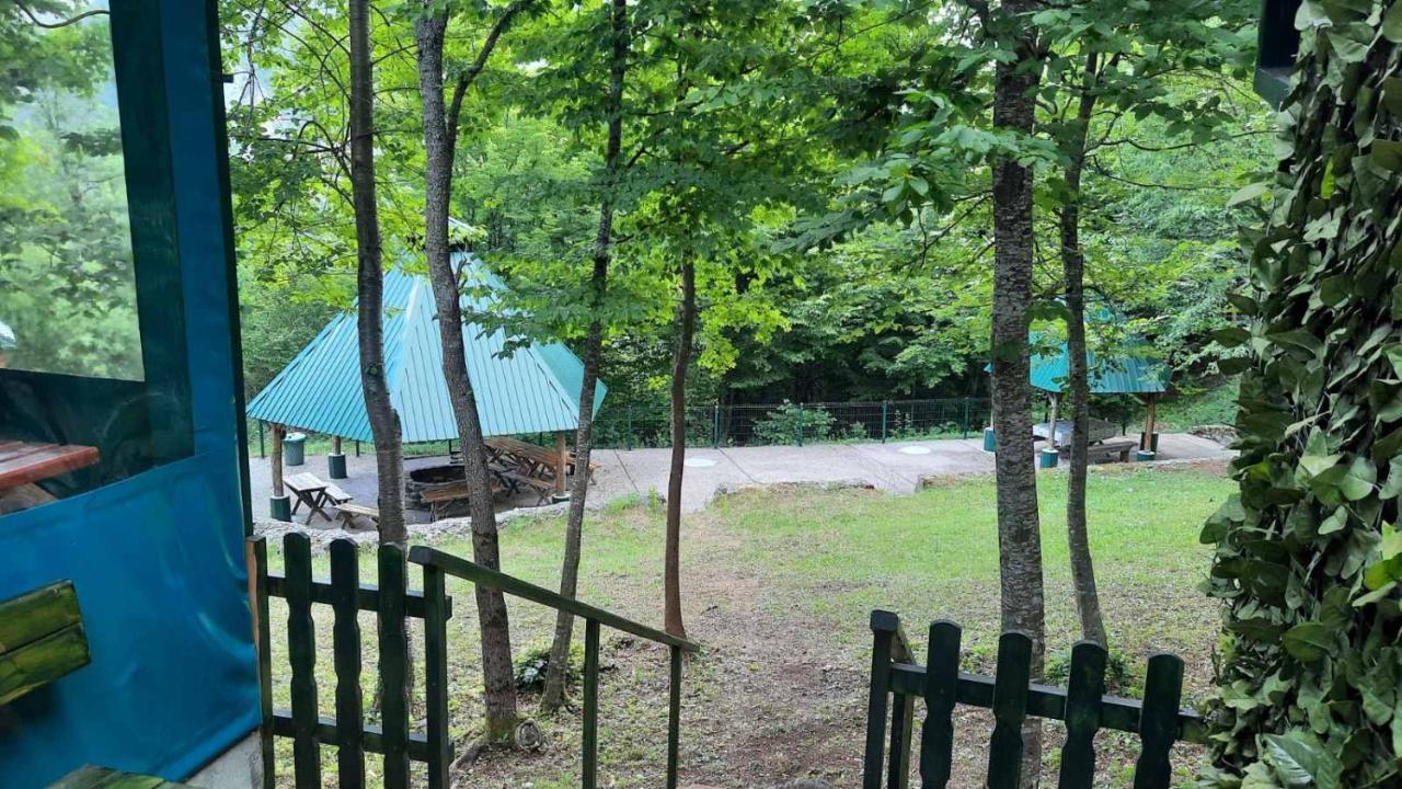 Готель Rafting Kamp Brijeg Kruzac Екстер'єр фото