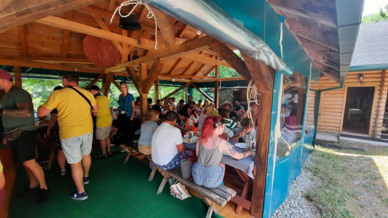 Готель Rafting Kamp Brijeg Kruzac Екстер'єр фото