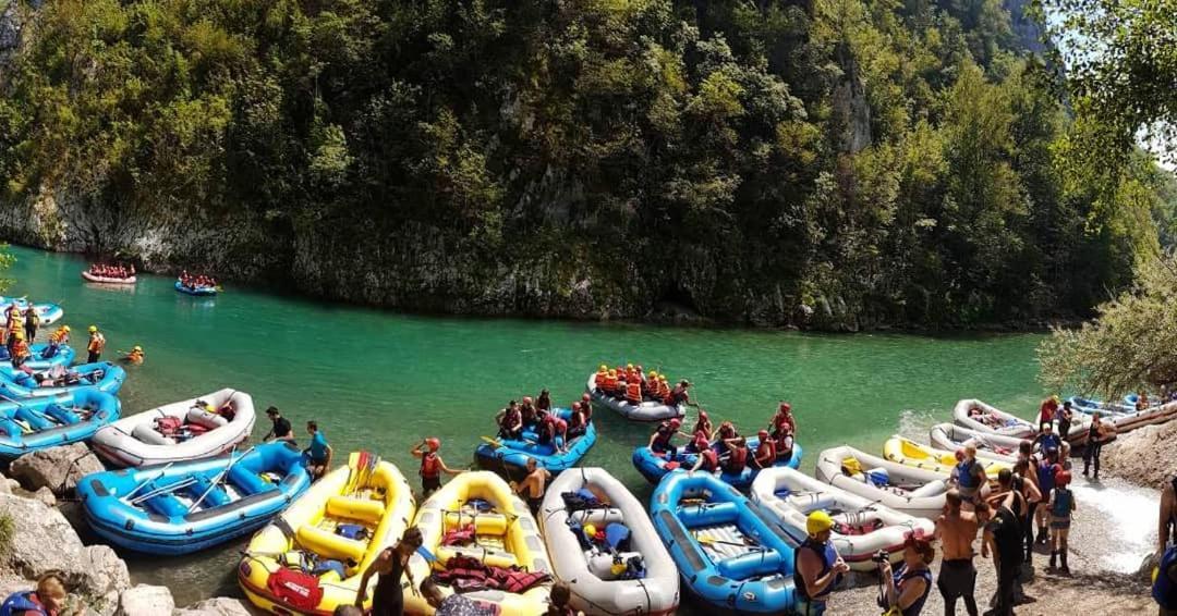 Готель Rafting Kamp Brijeg Kruzac Екстер'єр фото