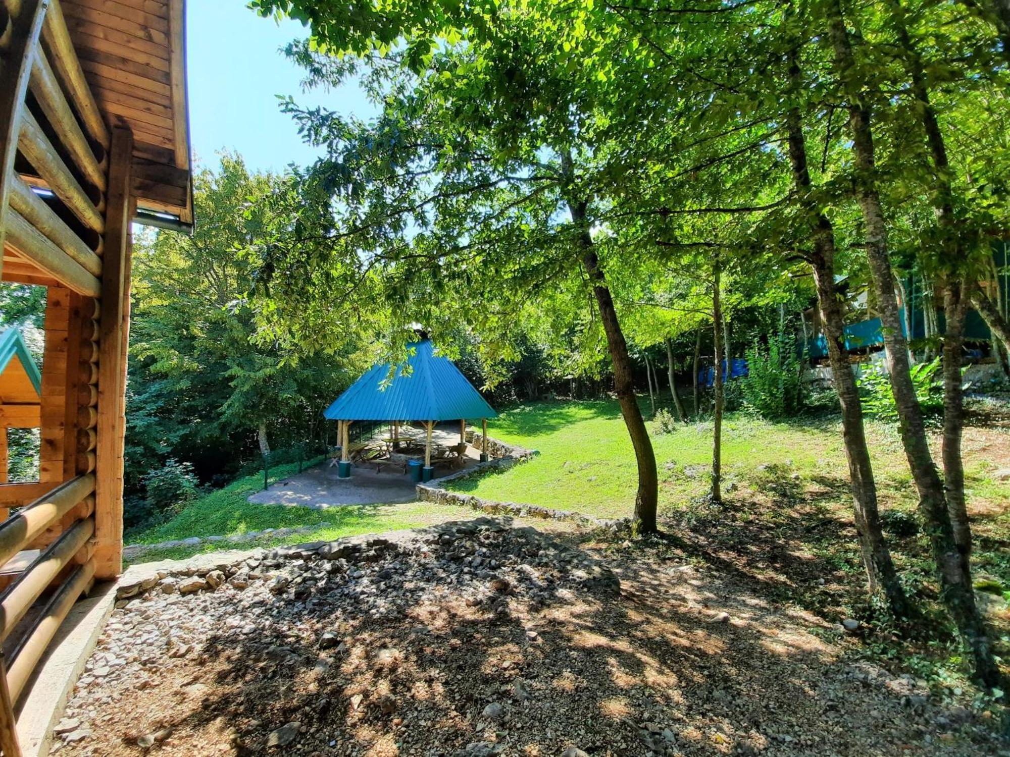 Готель Rafting Kamp Brijeg Kruzac Екстер'єр фото
